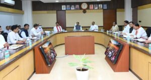 मुख्यमंत्री विष्णु देव साय की अध्यक्षता में हुई कैबिनेट बैठक, कई महत्वपूर्ण प्रस्तावों को मिली मंजूरी…..