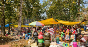 नक्सल मुक्त बीजापुर में विकास की नई दस्तक, चार दशकों बाद फिर सजी पुजारी कांकेर और कोण्डापल्ली की साप्ताहिक बाजारें…..