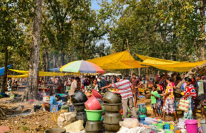 नक्सल मुक्त बीजापुर में विकास की नई दस्तक, चार दशकों बाद फिर सजी पुजारी कांकेर और कोण्डापल्ली की साप्ताहिक बाजारें…..