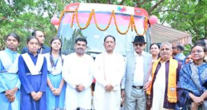 मुख्यमंत्री विष्णु देव साय ने ‘कामयाबी वेन’ को दिखाई हरी झंडी : दूरस्थ गांवों के विद्यार्थियों तक पहुंचेगी डिजिटल शिक्षा की नई रोशनी……