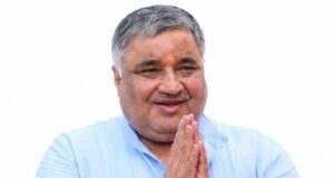’पर्यटन एवं संस्कृति मंत्री राजेश अग्रवाल ने छोड़ा विशेष प्रोटोकॉल और सुरक्षा काफिला राष्ट्र प्रथम की भावना से ऊर्जा संरक्षण का संदेश’…..