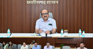 शासन के मिशन मोड में किए जाने वाले कार्यों की हुई समीक्षा, मुख्य सचिव ने अधिकारियों की ली बैठक…..