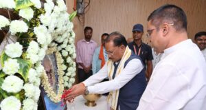 मुख्यमंत्री विष्णुदेव साय ने स्वर्गीय दिनेश सेन को दी श्रद्धांजलि : शोक संतप्त परिवार से की मुलाकात…..