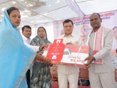 सुशासन तिहार में मिला उज्ज्वला गैस कनेक्शन, खत्म हुआ लकड़ी के चूल्हे का संघर्ष….