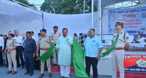 कानून व्यवस्था को तकनीक से सशक्त बनाने की अभिनव पहल – मंत्री राजेश अग्रवाल ने अत्याधुनिक मोबाइल फॉरेंसिक वैन को दिखाई हरी झंडी…..