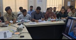 सारंगढ़-बिलाईगढ़ में विकास कार्यों की समीक्षा, प्रभारी सचिव हिमशिखर गुप्ता ने वीसी के जरिए परखी जमीनी हकीकत…