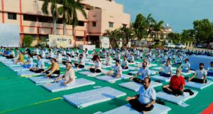 अच्छे शारीरिक और मानसिक स्वास्थ्य के लिए रोज करें योग – उप मुख्यमंत्री अरुण साव….