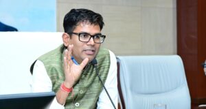आवास एवं पर्यावरण श्रीओपी चौधरी ने विभिन्न आवासीय कॉलोनियों के प्रतिनिधियों के साथ की बैठक…..