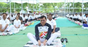 योग से शारीरिक व मानसिक विकास होता है, इसे जीवन में अपनाएं – मंत्री लखनलाल देवांगन…..