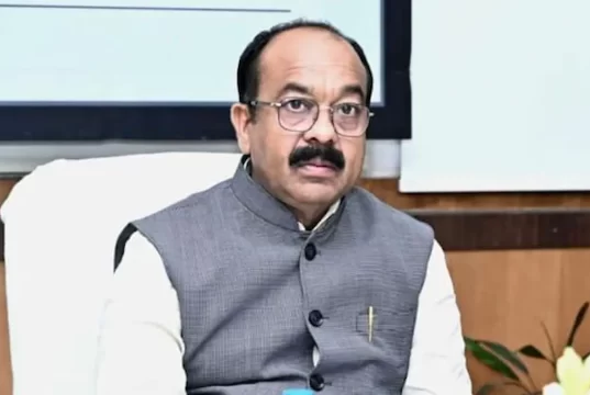 सड़कों और पुलों के निर्माण की धीमी गति पर बिफरे उप मुख्यमंत्री अरुण साव, 2 ठेकेदारों के पंजीयन निरस्त…..