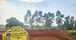 मनरेगा की आजीविका डबरियां बन रहीं ग्रामीण समृद्धि का आधार, जल संरक्षण, मछली पालन और सिंचाई से किसानों की बढ़ रही आय, सरगुजा के किसान देवानंद बने सफलता की मिसाल…..