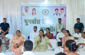 हिंसा से विकास की ओर : आत्मसमर्पित महिलाओं के बीच पहुंचीं मंत्री लक्ष्मी राजवाड़े, पुनर्वास नीति को बताया नई जिंदगी की राह….