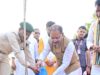 मुख्यमंत्री विष्णु देव साय ने ‘एक पेड़ मां के नाम’ अभियान के तहत किया पीपल का पौधारोपण, पर्यावरण संरक्षण का दिया संदेश, जनप्रतिनिधियों ने भी किया वृक्षारोपण…..