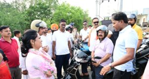 स्कूटी से शहर का निरीक्षण करने निकले उप मुख्यमंत्री अरुण साव…