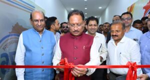 मुख्यमंत्री विष्णुदेव साय ने किया मुख्यमंत्री हेल्पलाइन एवं शिकायत प्रबंधन प्रणाली का अवलोकन…..