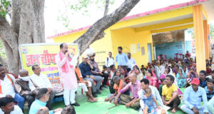 उप मुख्यमंत्री अरुण साव ने एटीआर क्षेत्र के गांवों में लगाई जनचौपाल, ग्रामीणों की सुनी समस्याएं, अधिकारियों को त्वरित निराकरण के दिए निर्देश…
