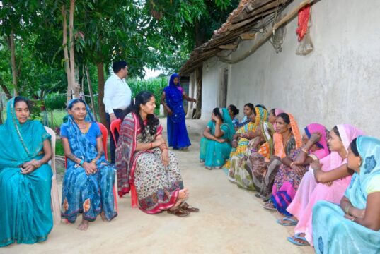 मंत्री लक्ष्मी राजवाड़े ने किया जनसंपर्क, ग्रामीणों की समस्याओं के त्वरित समाधान के दिए निर्देश…..
