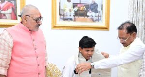 श्रीलंका दौरे के लिए भारतीय अंडर-19 महिला क्रिकेट टीम की उपकप्तान बनीं महक नरवासे : मुख्यमंत्री विष्णु देव साय ने किया सम्मानित…..