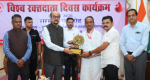 रक्तदान सबसे बड़ा दान, इससे बड़ी कोई सेवा नहीं – राज्यपाल डेका…..