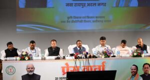 भरपूर खाद-बीज, मजबूत योजनाएं और आधुनिक खेती से समृद्धि की राह पर छत्तीसगढ़ का किसान, कृषि मंत्री रामविचार नेताम और कृषि उत्पादन आयुक्त सिद्धार्थ कोमल परदेशी ने विभागीय उपलब्धियों पर दी विस्तृत जानकारी….