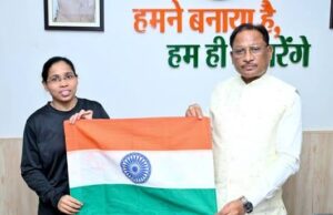 मुख्यमंत्री विष्णुदेव साय ने माउंट एवरेस्ट फतह करने वाली पर्वतारोही अमिता श्रीवास को दी बधाई….