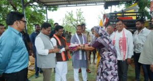 मांझीगुड़ा पहुंचे मंत्री रामविचार नेताम, कृषि यंत्र बैंक का किया निरीक्षण…..