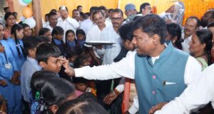 भानपुरी में हर्षोल्लास के साथ मनाया गया शाला प्रवेश उत्सव, वन मंत्री केदार कश्यप और सांसद महेश कश्यप ने नवप्रवेशी बच्चों का किया आत्मीय स्वागत, नए स्कूल भवन का किया लोकार्पण….