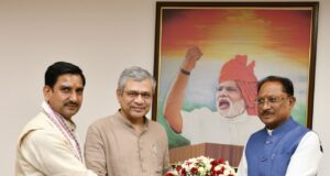 छत्तीसगढ़ में बस्तर से सरगुजा तक रेल संपर्क मजबूत करने की दिशा में बड़ा कदम, मुख्यमंत्री विष्णुदेव साय ने छत्तीसगढ़ में प्रमुख रेल परियोजनाओं को गति देने रेल मंत्री अश्विनी वैष्णव से की विस्तृत चर्चा….
