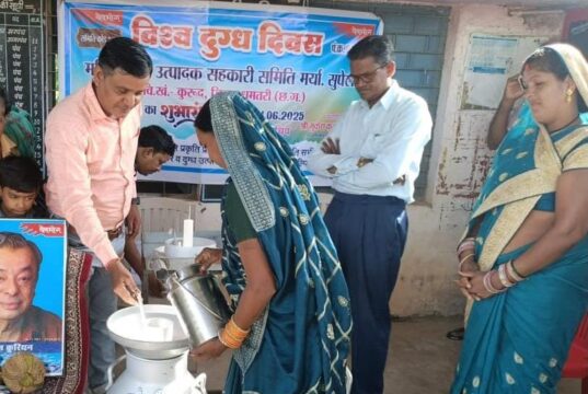 श्वेत क्रांति से संवरती ग्रामीण तकदीर: धमतरी में सहकारिता और महिला नेतृत्व से लिखी जा रही आत्मनिर्भरता की नई गाथा…..