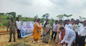 मुख्यमंत्री विष्णु देव साय के नेतृत्व में प्रदेशभर में जल संरक्षण बना जनआंदोलन, एमसीबी जिले में मंत्री श्याम बिहारी जायसवाल ने ‘मोर गांव-मोर पानी’ अभियान एवं ‘एक पेड़ मां के नाम’ कार्यक्रम का किया शुभारंभ…..