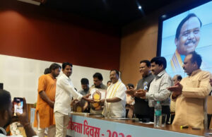 सरकारी योजना से बदली जिंदगीः मड़कम देवा ने झींगा पालन से लिखी सफलता की नई कहानी,एक साल में 5 लाख रूपए की कमाई, दूर-दूर से खरीदने पहुंच रहे ग्राहक……