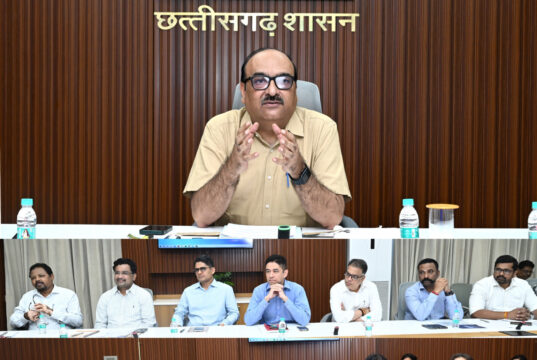 मुख्य सचिव विकासशील ने सचिवों की ली उच्च स्तरीय बैठक, विभागों के महत्वपूर्ण कार्यों एवं योजनाओं के क्रियान्वयन की समीक्षा की….