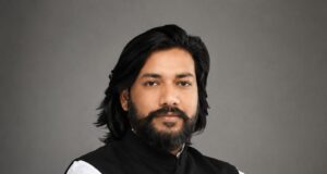 कुलगाम आतंकी हमले में सक्ती के श्रमिक दीपक रात्रे एवं सारंगढ बिलाईगढ़ के भुपेंद्र भैंना के परिजनों के साथ पूरी संवेदनशीलता से खड़ी है राज्य सरकार –प्रभारी मंत्री गुरु खुशवंत साहेब