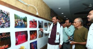 स्वास्थ्य मंत्री श्याम बिहारी जायसवाल ने किया दृश्य संवाद 2026 का शुभारंभ, तस्वीरों में उतरा छत्तीसगढ़, फोटो जर्नलिस्टों का हुआ सम्मान….