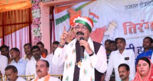 उप मुख्यमंत्री अरुण साव ने स्वतंत्रता सेनानियों को किया नमन, तिरंगा यात्रा में विकसित और आत्मनिर्भर भारत बनाने का संकल्प…..
