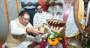 मुख्यमंत्री विष्णुदेव साय ने बाबा कर्मेश्वर का किया रुद्राभिषेक, प्रदेशवासियों की सुख-समृद्धि और खुशहाली की कामना की….