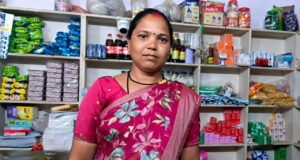 मेहनत को मिला योजनाओं का संबल, सीता मरावी बनीं गांव की ‘लखपति दीदी’, स्वसहायता समूह से जुड़कर बदली जिंदगी, किराना और मुर्गी व्यवसाय से बढ़ी आमदनी…