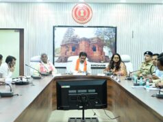 उप मुख्यमंत्री विजय शर्मा ने कबीरधाम में ली गौ सेवकों एवं अधिकारियों की बैठक, पशु संरक्षण एवं उपचार व्यवस्था को बेहतर बनाने गौ सेवकों से लिए सुझाओ…..