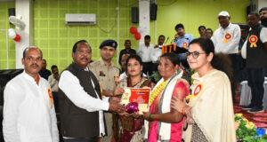 सेवा संकल्प अभियान और राष्ट्रीय पोषण माह की गतिविधियों की मंत्री लक्ष्मी राजवाड़े ने की समीक्षा….