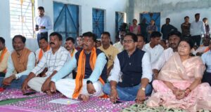 कुंगारपाल में वन मंत्री केदार कश्यप की मौजूदगी में ग्रामीणों ने सुना ‘मन की बात’ का 138 वां संस्करण…..