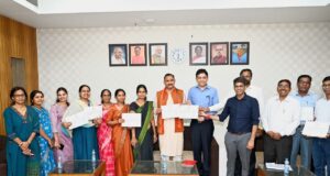 स्वास्थ्य विभाग की ई-ऑफिस संचालन में उल्लेखनीय उपलब्धि, मंत्री श्याम बिहारी जायसवाल ने दी बधाई…..