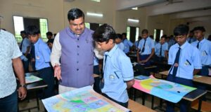 बच्चों ने रंगों में उकेरी विकसित भारत की तस्वीर, शिक्षा मंत्री गजेन्द्र यादव ने बढ़ाया उत्साह….