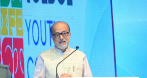 सकारात्मक सोच, मानवीय मूल्य और नवाचार से ही जीवन में आगे बढ़ने का मार्ग प्रशस्त होता है: राज्यपाल रमेन डेका…..