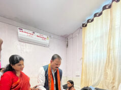 निजी कार्यक्रम छोड़ केल्हारी बस दुर्घटना के घायलों से मिलने पहुंचे स्वास्थ्य मंत्री श्याम बिहारी जायसवाल….