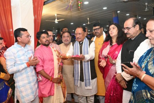 मुख्यमंत्री निवास में गरबा महोत्सव की धूम, भक्ति और उल्लास के रंग में रंगा आयोजन….