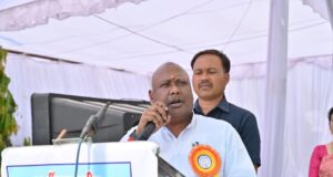 सांसद चिंतामणि महाराज ने सभी खिलाड़ियों से अपना सर्वश्रेष्ठ प्रदर्शन करने का किया आह्वान, सांसद महाराज ने बॉस्केट में बॉल डालकर किया 26 वीं राज्यस्तरीय शालेय क्रीड़ा प्रतियोगिता का शुभारंभ….