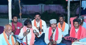 माता की भक्ति में रमे उप मुख्यमंत्री विजय शर्मा, हाथों में मंजीरा लेकर ग्रामीणों के साथ गाए जसगीत….