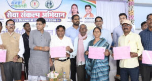 ‘सेवा संकल्प अभियान’ के तहत अंतर्राष्ट्रीय वृद्धजन दिवस पर 500 बुजुर्गों का सम्मान, मंत्री टंक राम वर्मा बोले- वरिष्ठजनों का अनुभव और संस्कार समाज की अमूल्य धरोहर…..
